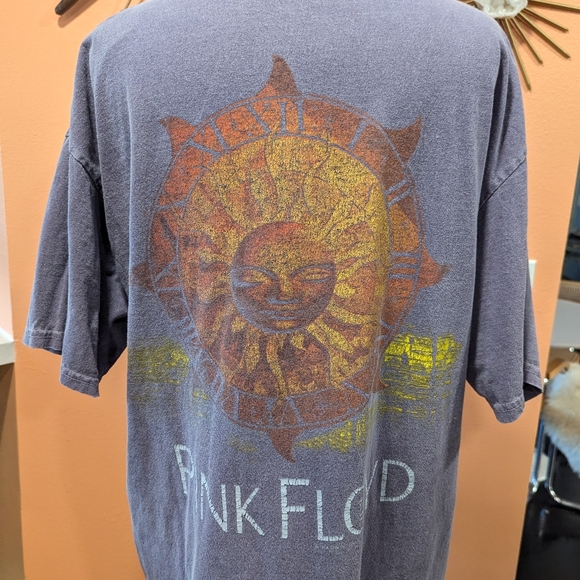 Urban Outfitters Large Oversized Pink Floyd Graphic T-Shirt Purple Distressed - Picture 3 of 13
